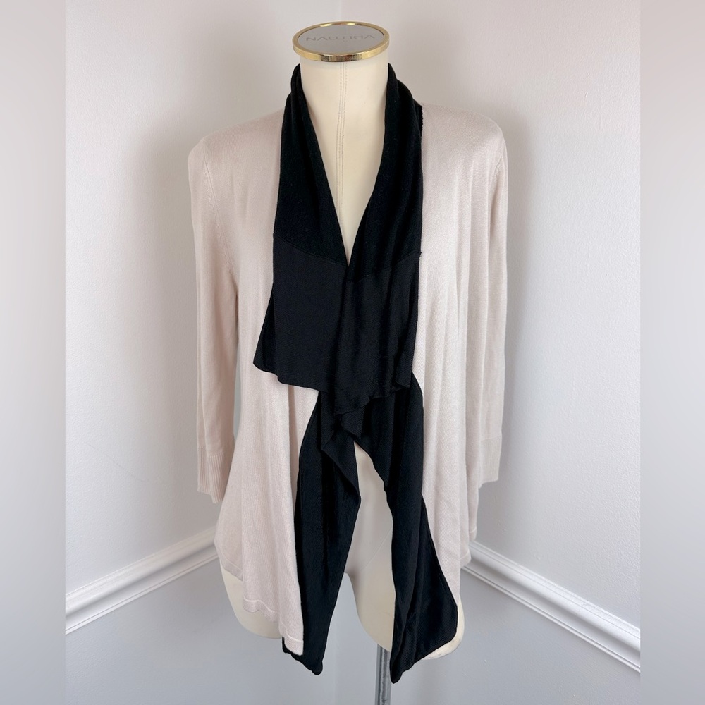 WHITE HOUSE BLACK MARKET Cream & Black Open-Front Cardigan Sweater | Size Medium